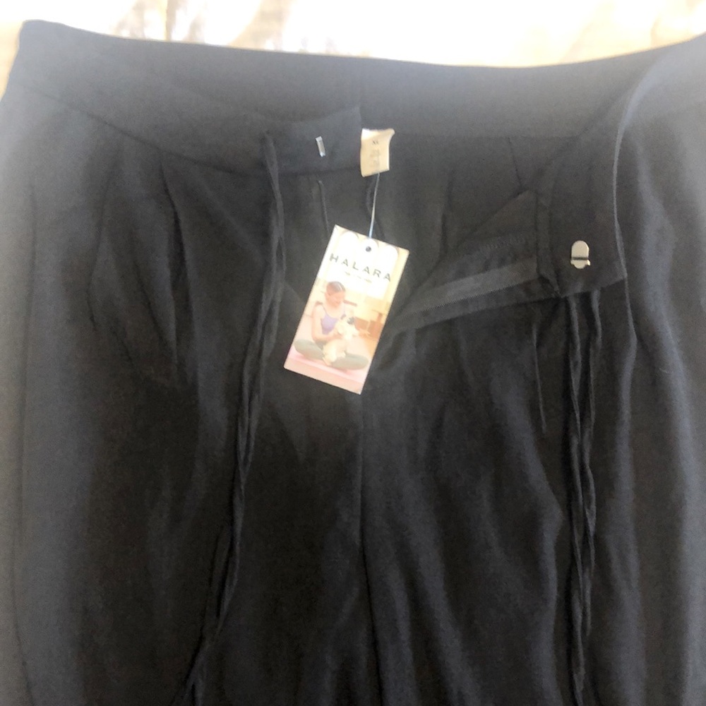 NWT black Halara high waisted, wide leg trousers